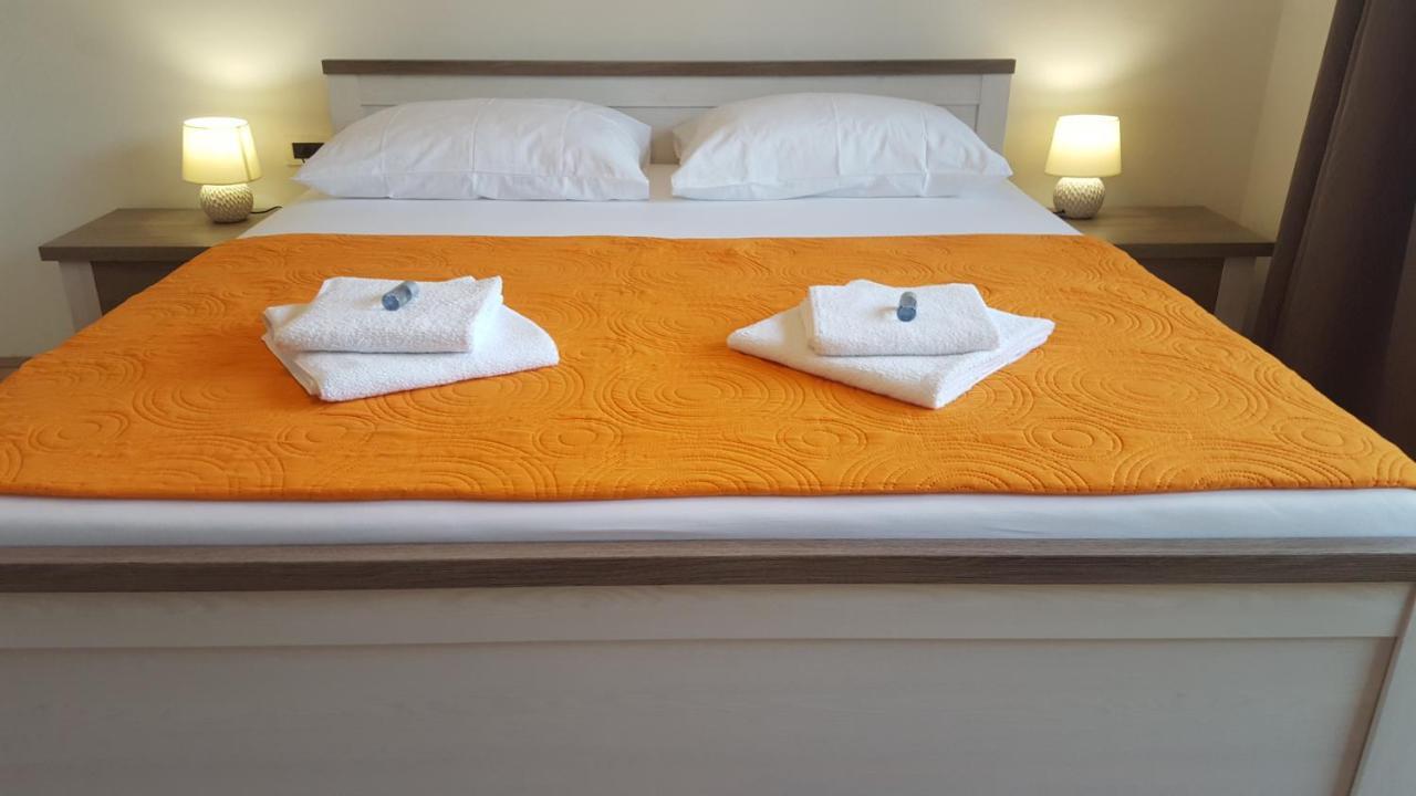 Holiday House Lavanda Врси Екстериор снимка