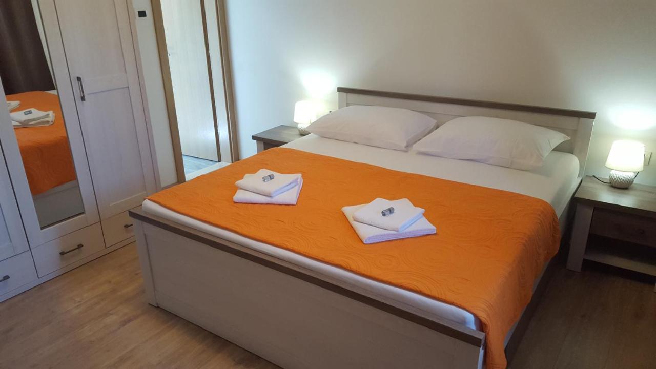 Holiday House Lavanda Врси Екстериор снимка
