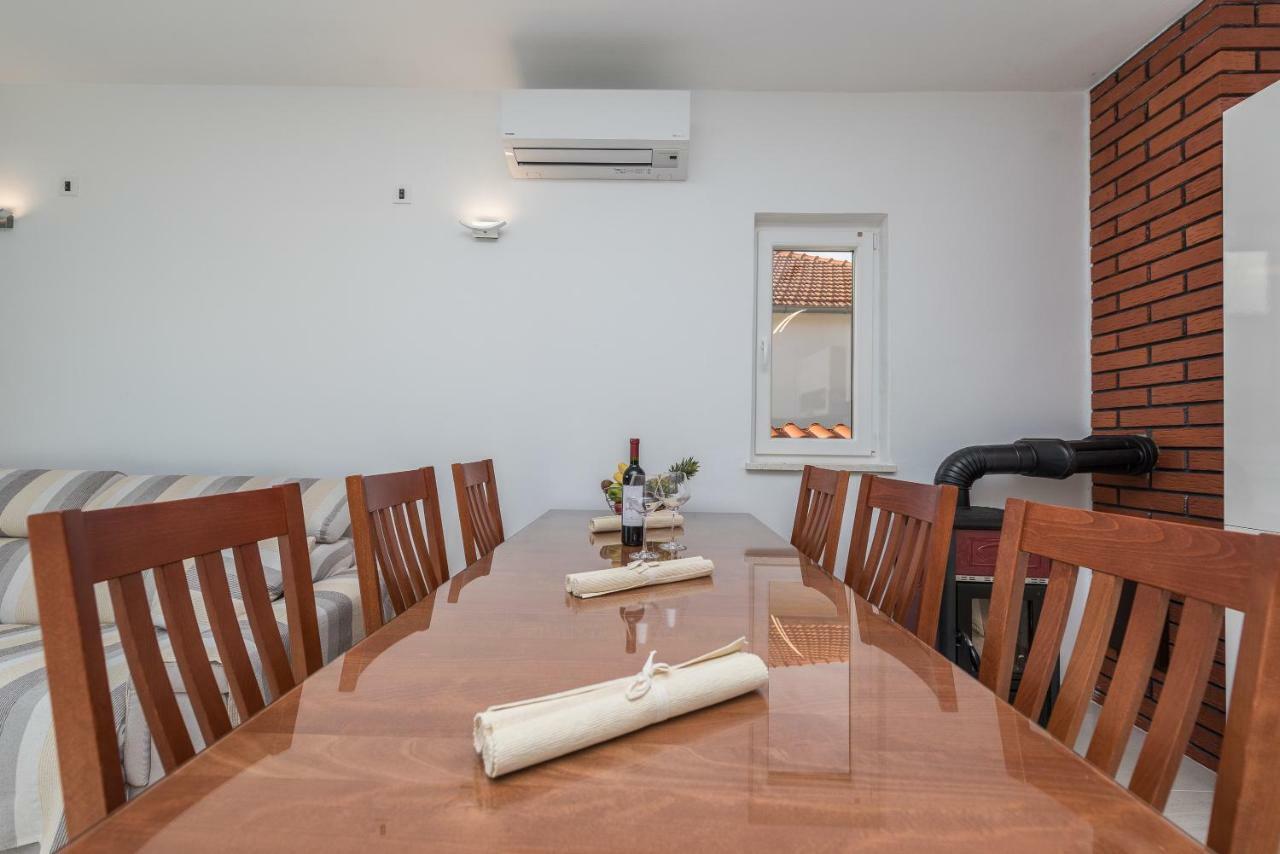Holiday House Lavanda Врси Екстериор снимка