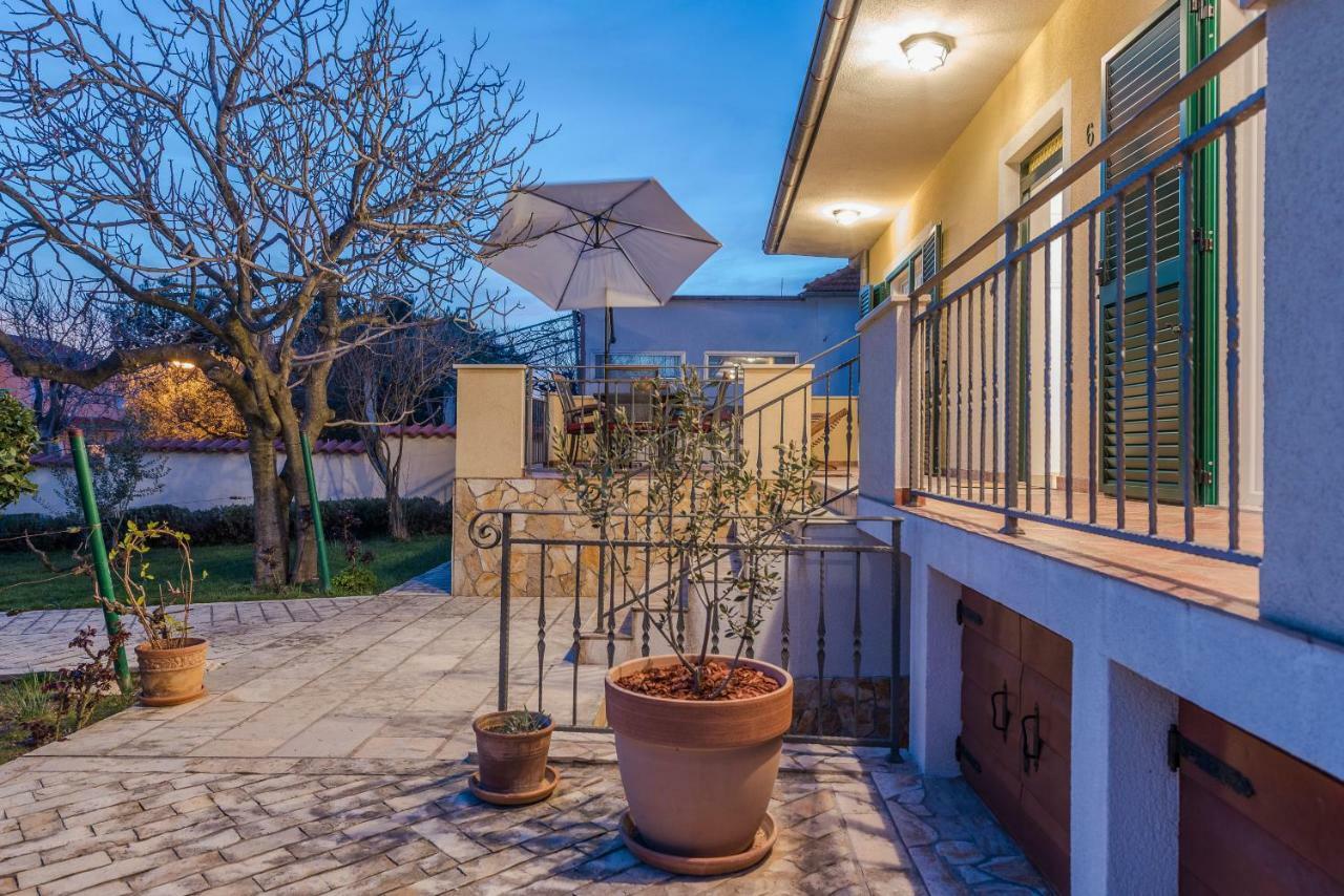 Holiday House Lavanda Врси Екстериор снимка