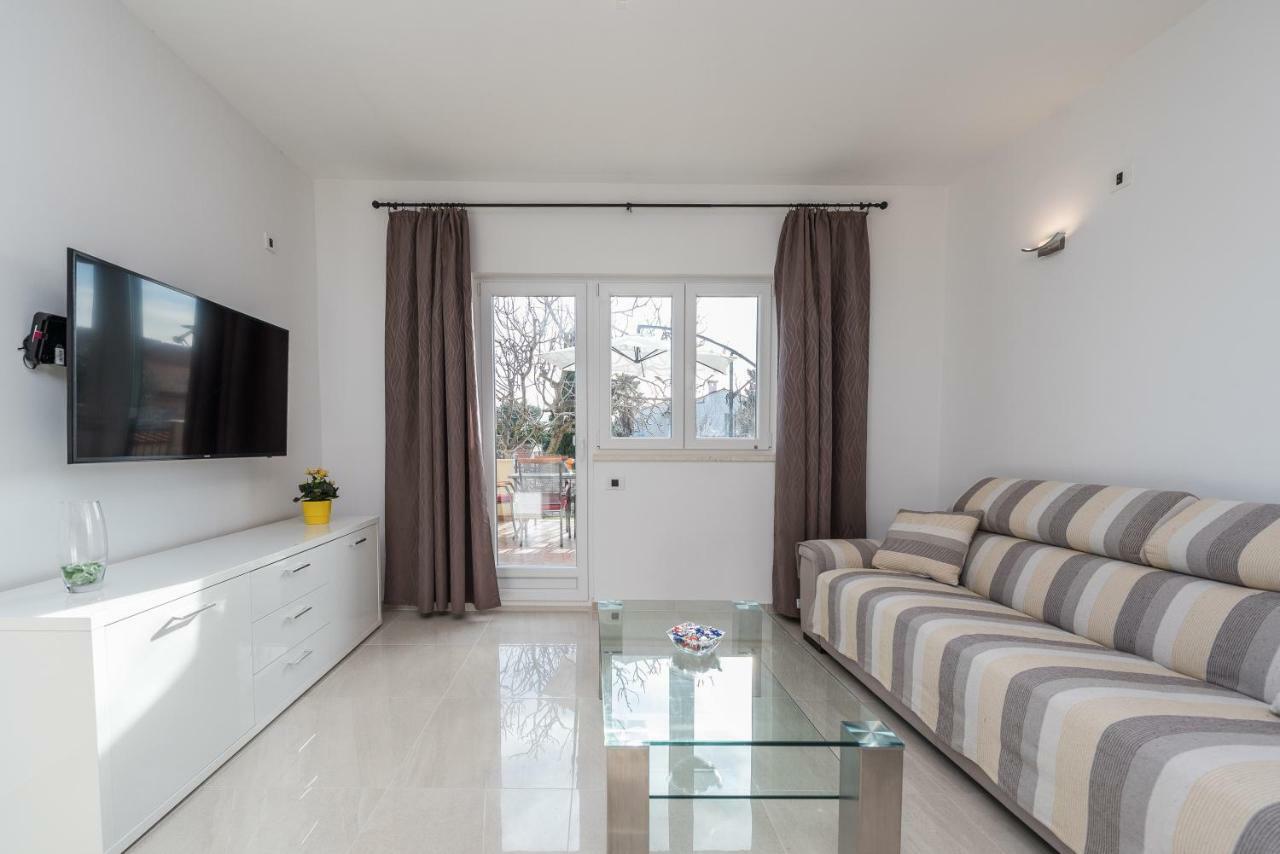Holiday House Lavanda Врси Екстериор снимка