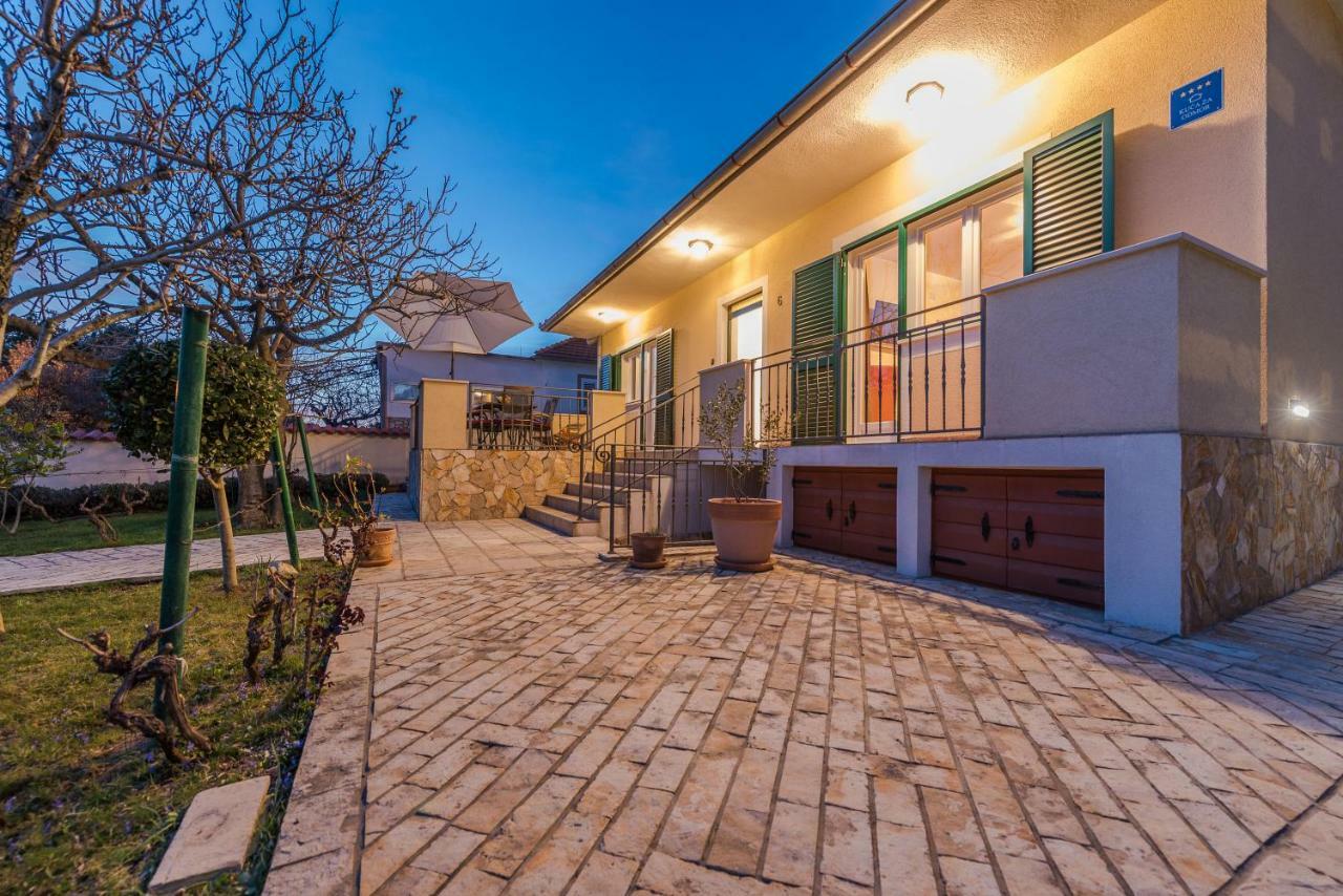 Holiday House Lavanda Врси Екстериор снимка