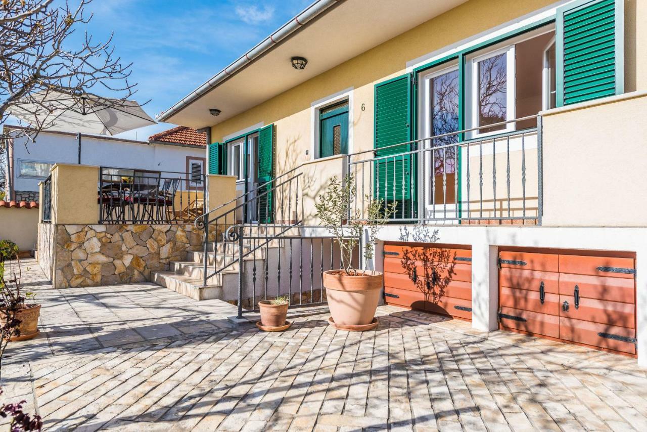 Holiday House Lavanda Врси Екстериор снимка