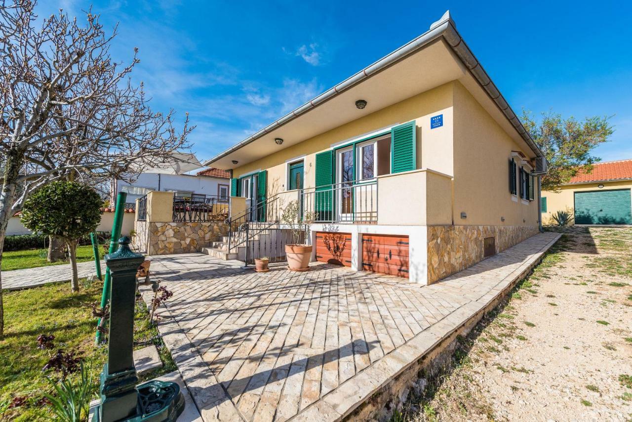 Holiday House Lavanda Врси Екстериор снимка